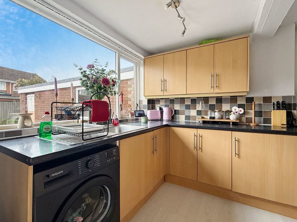 Property photo 2 of 23