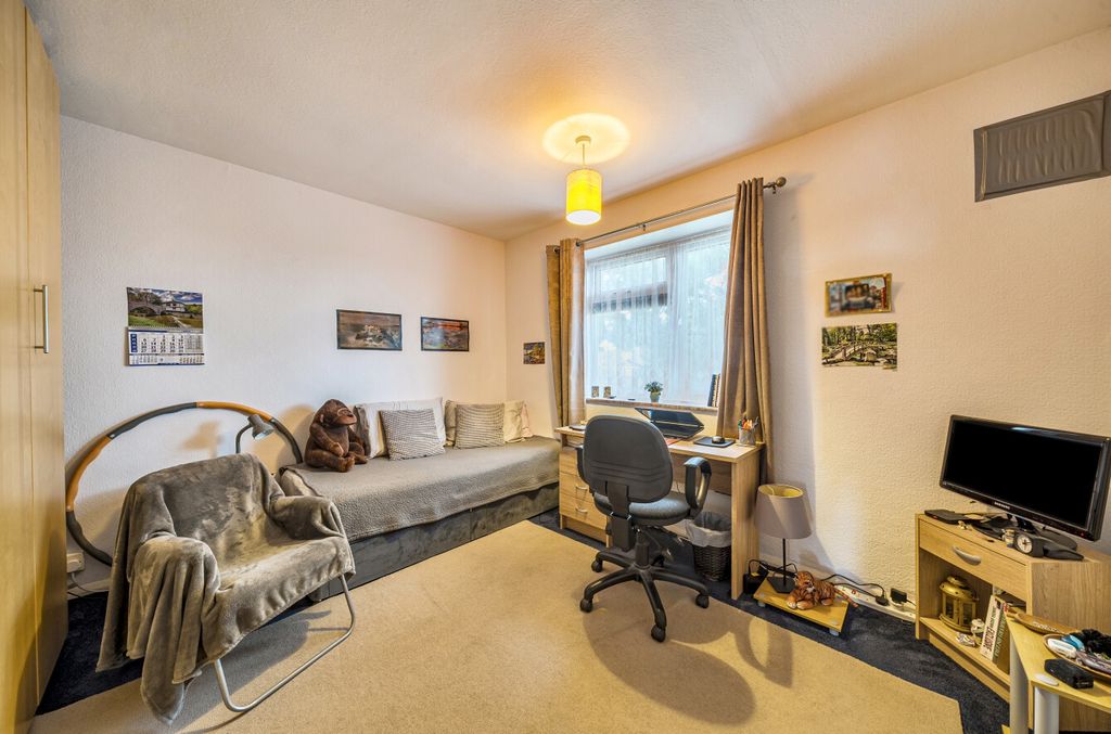 Property photo 2 of 7 1362084-7-68E7A41...