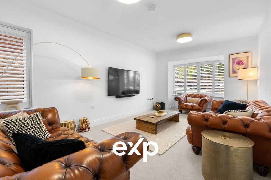 Property photo 1 of 31