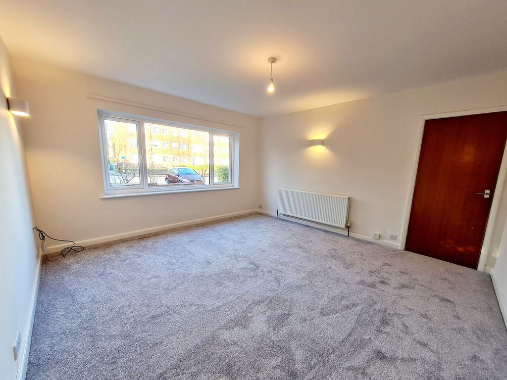 Property photo 2 of 28