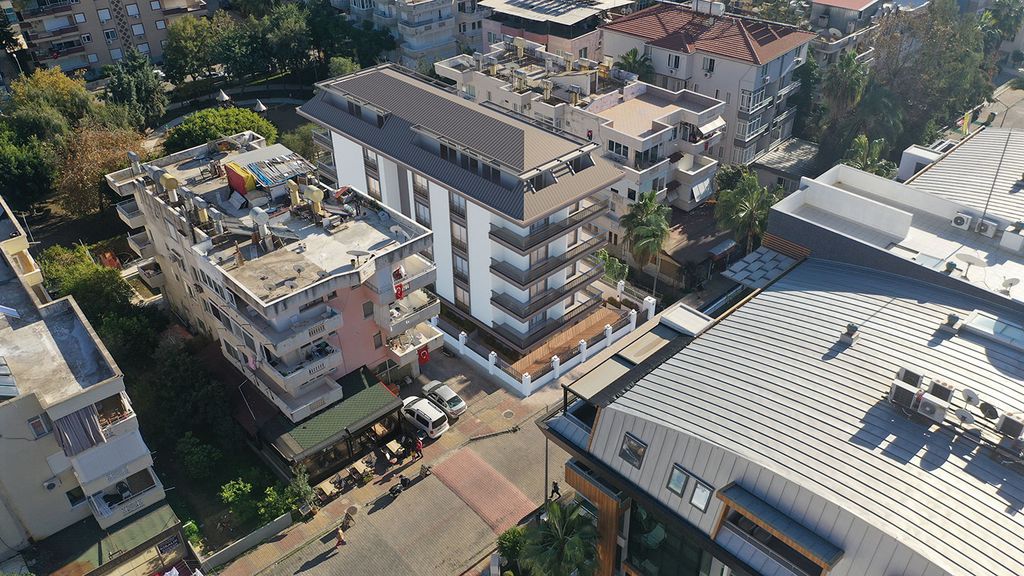 Property photo 3 of 28