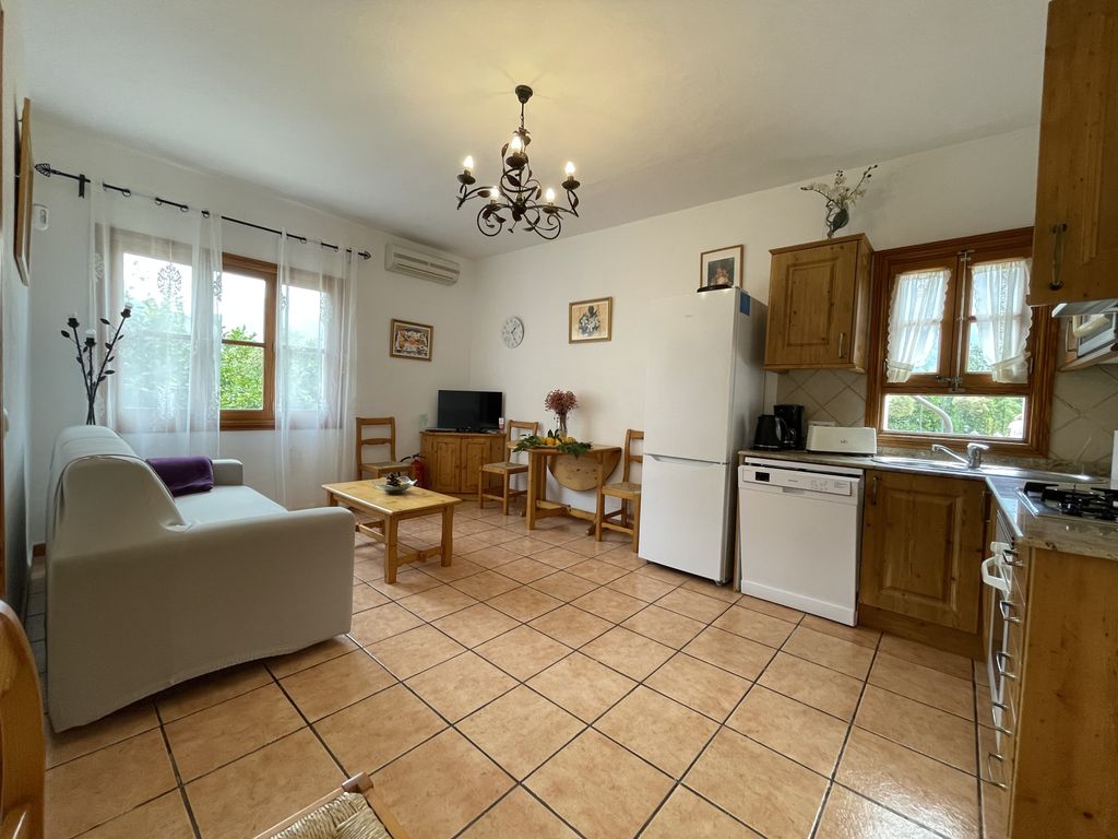 Property photo 2 of 11 Img_3085-Min.Jpg