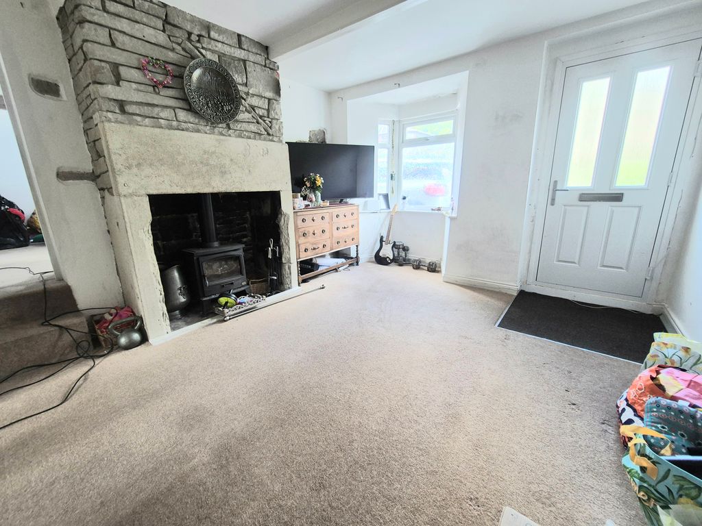 Property photo 1 of 13 Image
