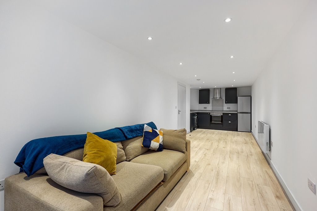 Property photo 1 of 7 3845171