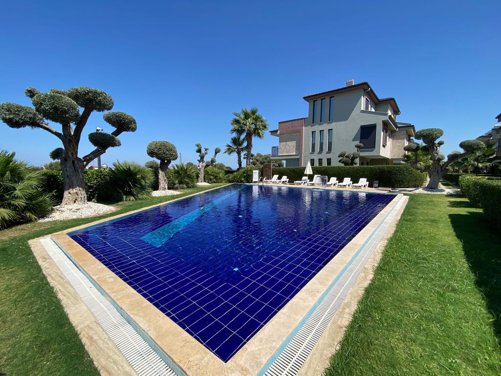 Property photo 2 of 24 Sea View Villa For Sale In Kusadasi - Communal Swimming Pool