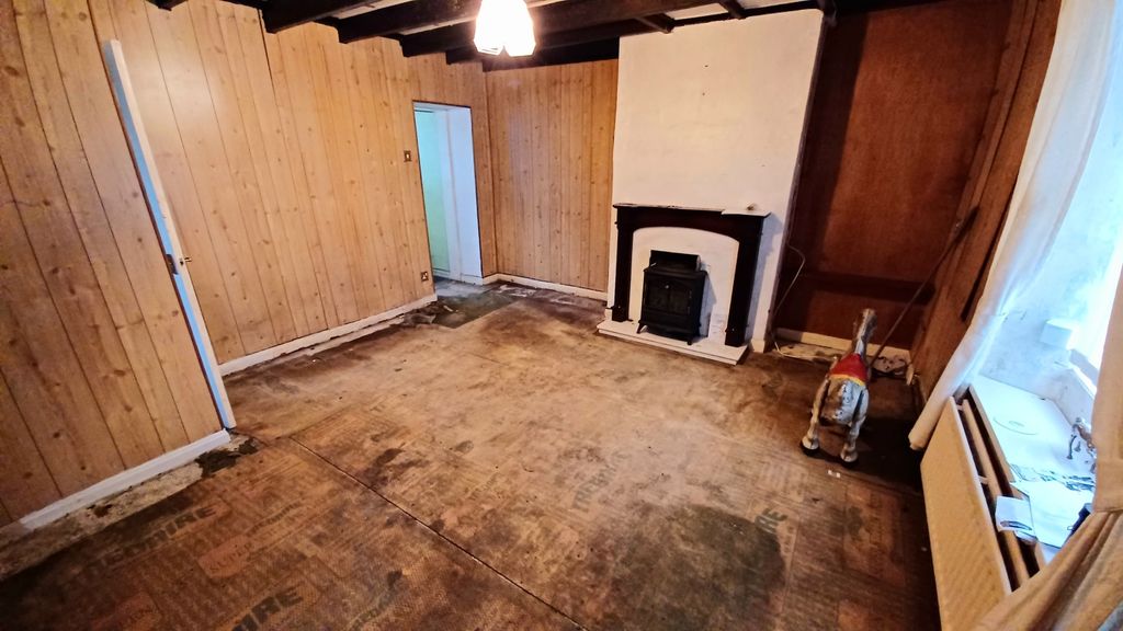 Property photo 2 of 7 20260130_130718