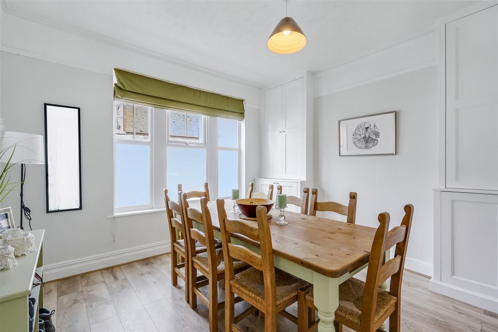 Property photo 3 of 20 Dining/Sitting Room