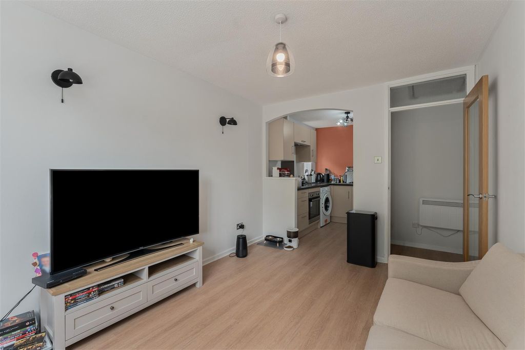 Property photo 3 of 7 21 Parklands, Banbury-7.Jpg