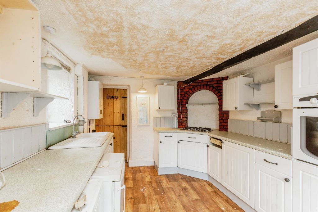Property photo 3 of 18