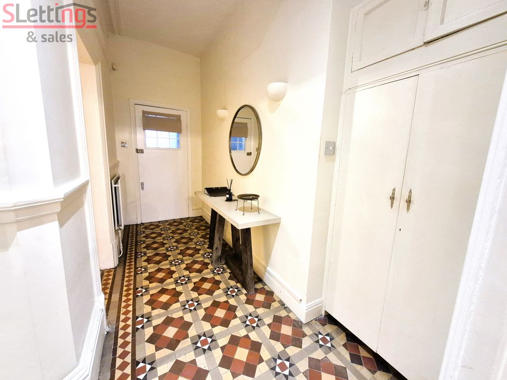 Property photo 2 of 20 Gallery