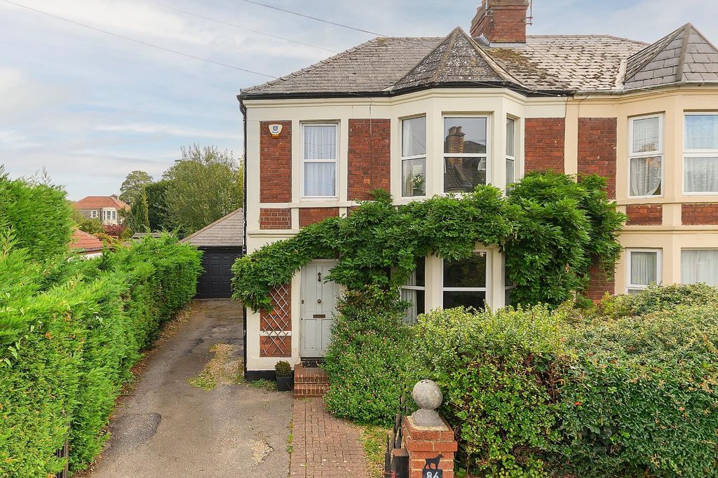 Property photo 2 of 27 8O6Rdd - External B.Jpg