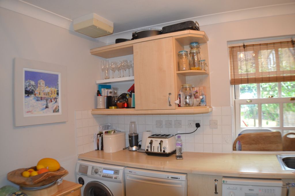 Property photo 3 of 14 Kitchen