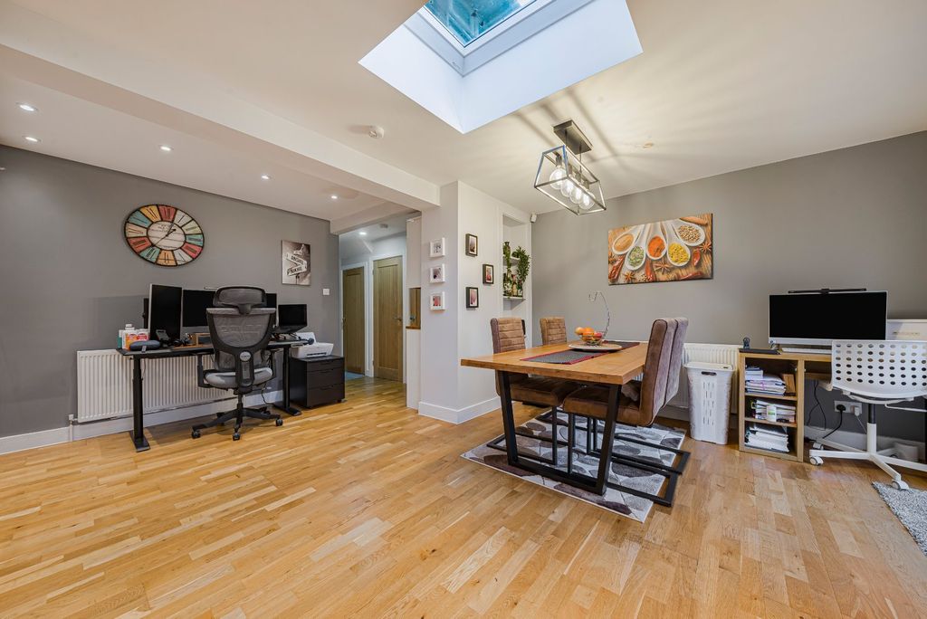 Property photo 3 of 19 Picture No. 09