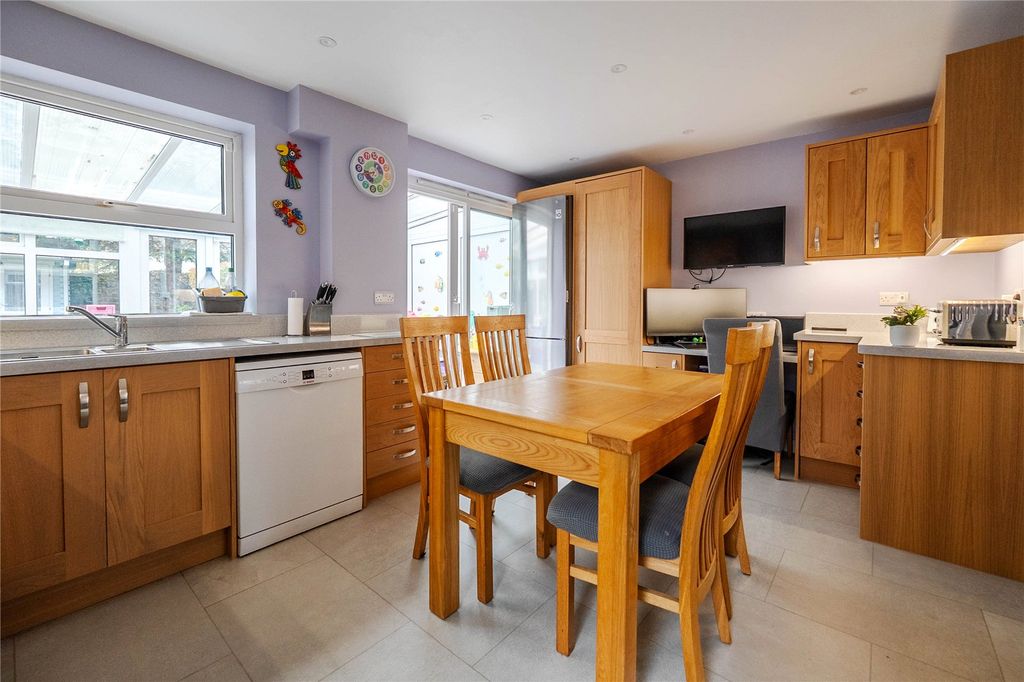 Property photo 2 of 15 Picture No. 14