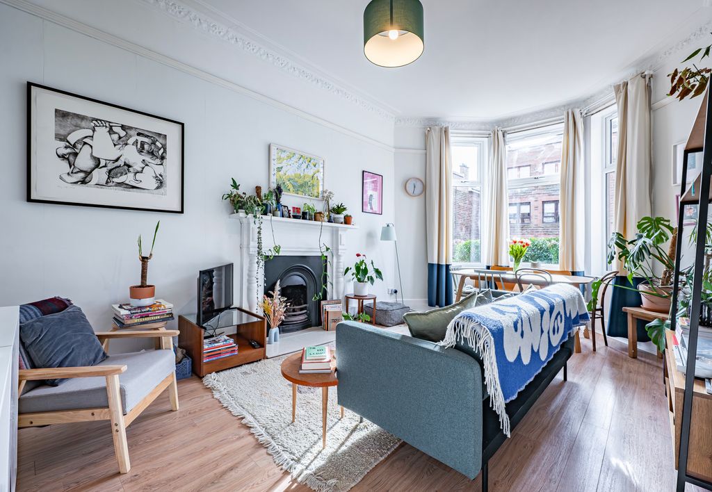 Property photo 2 of 32