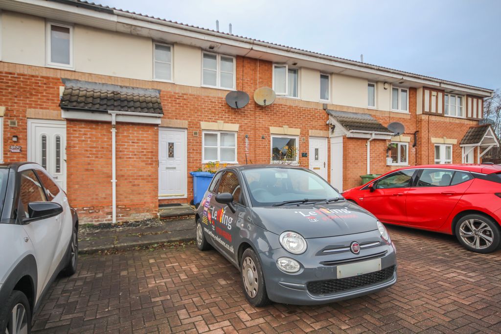 Property photo 2 of 28 170 Oldwood - Small Externals-2
