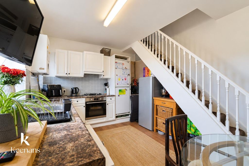 Property photo 3 of 23