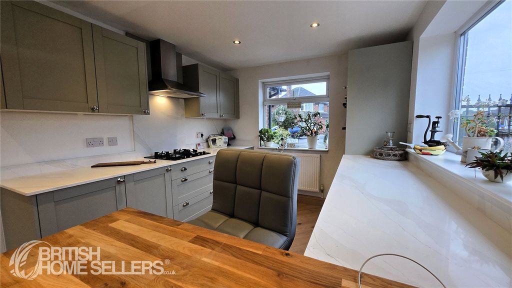 Property photo 3 of 19 Picture No. 17