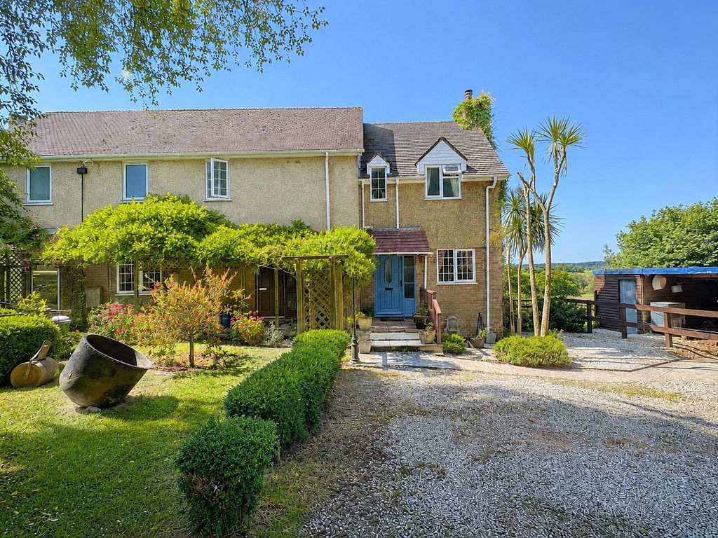 Property photo 2 of 29 Picture No. 31