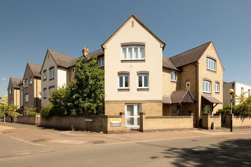Property photo 1 of 13