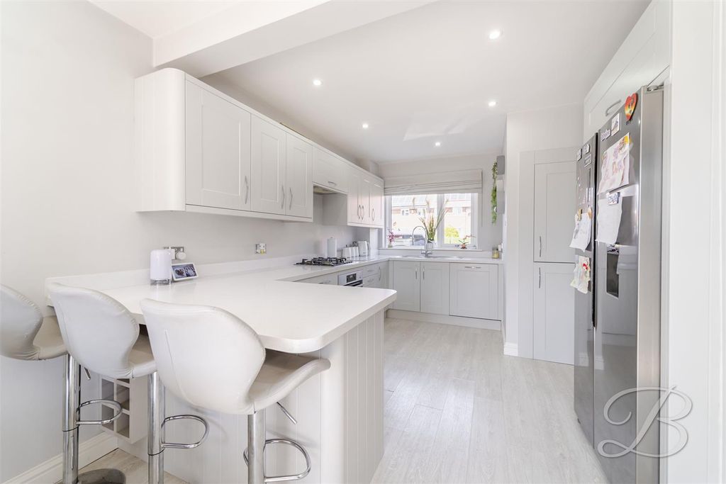 Property photo 2 of 22 42114.Jpg