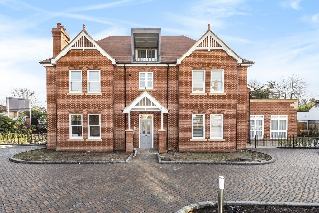 Property photo 1 of 9 External