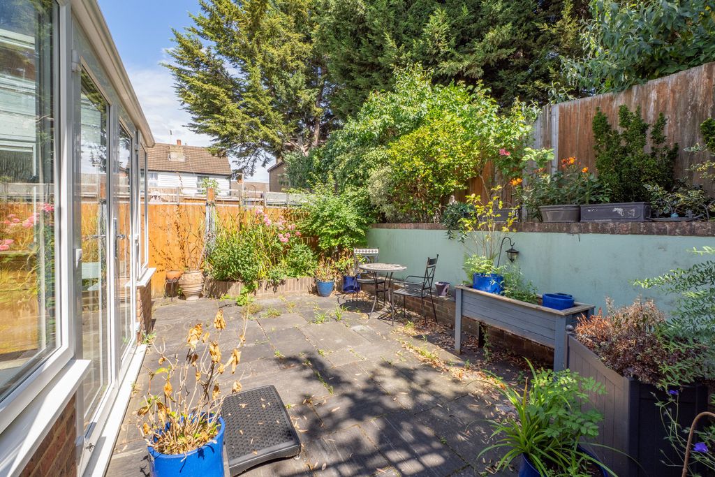 Property photo 3 of 19 Picture No. 17