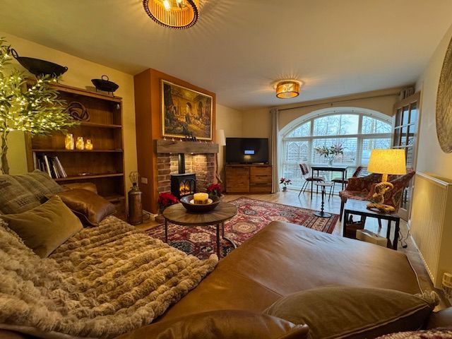 Property photo 2 of 15 Photograph 2