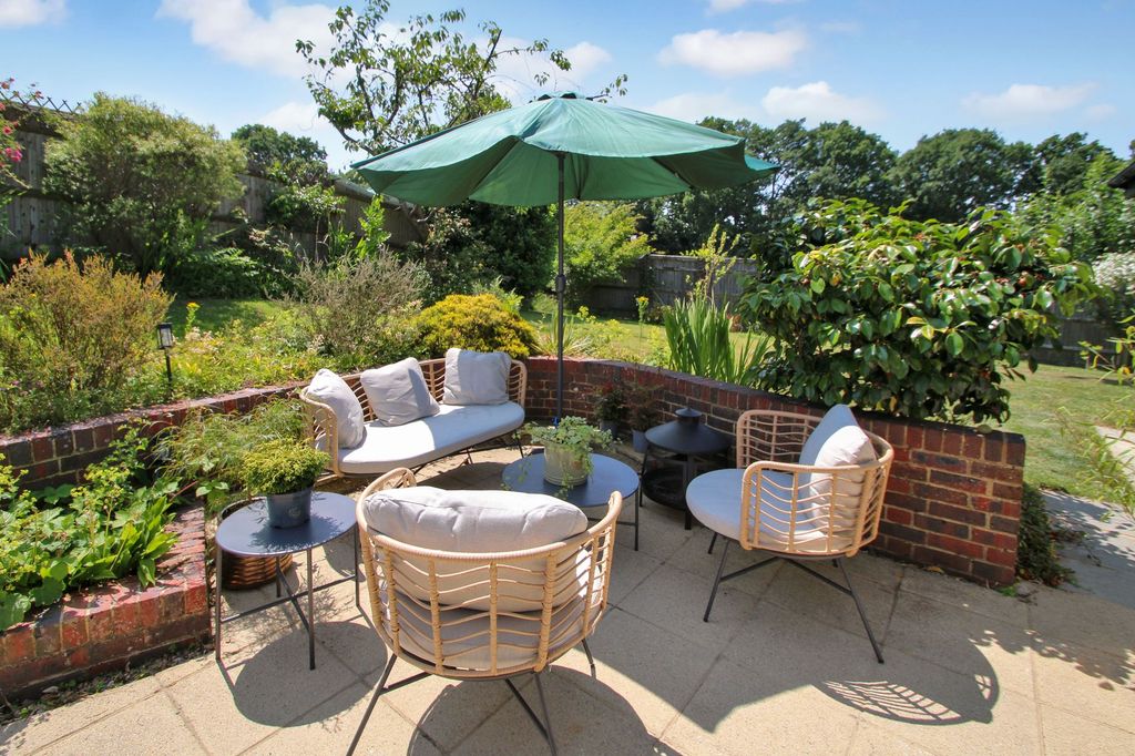 Property photo 2 of 16