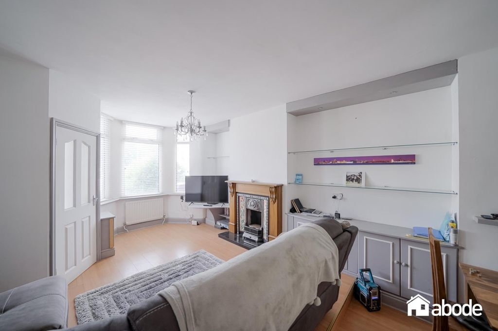Property photo 3 of 12 Dsc06814-Hdr.Jpg