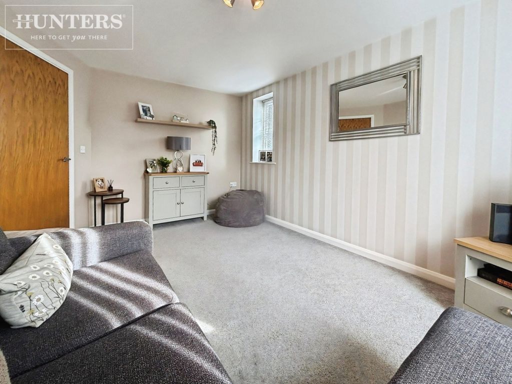 Property photo 3 of 11 Pbox-Img.Jpg