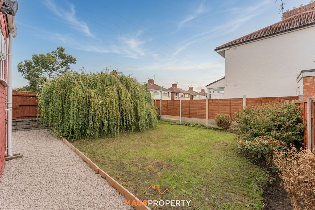 Property photo 2 of 36