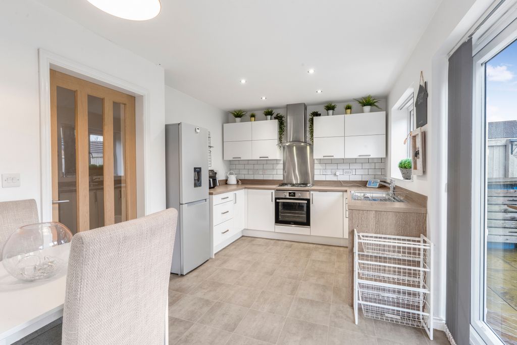 Property photo 3 of 14 Kitchen-Diner