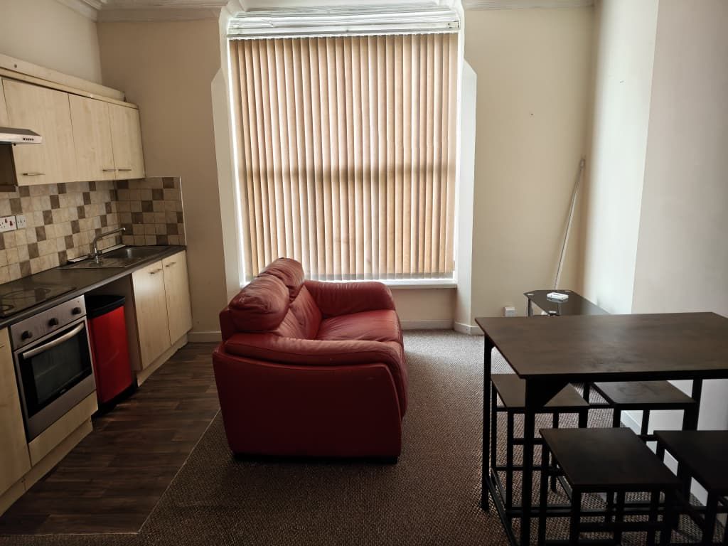 Property photo 1 of 3