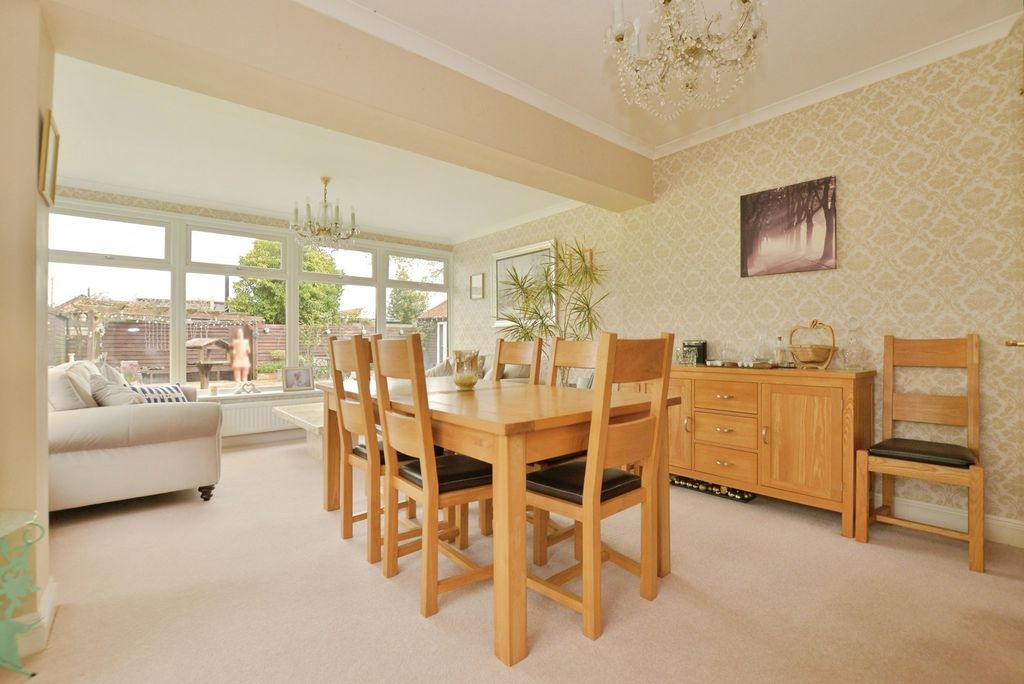 Property photo 3 of 19 Pbox-Img.Jpg