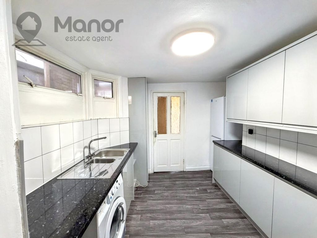 Property photo 1 of 13 Kitchen