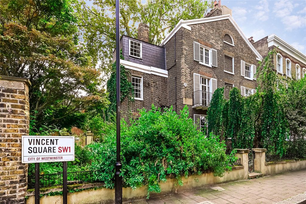 Property photo 1 of 15 Exterior