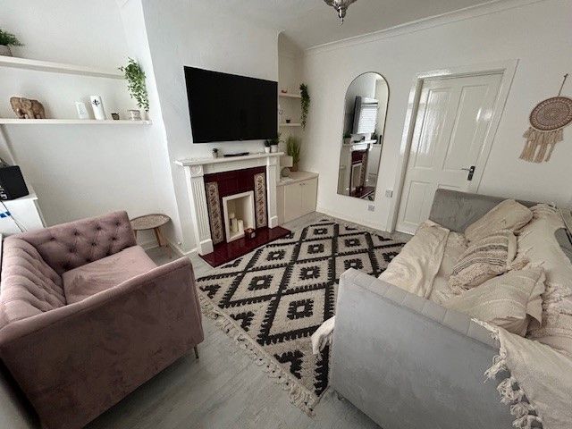 Property photo 3 of 7