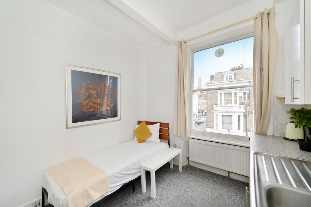 Property photo 3 of 4 Picture No. 05