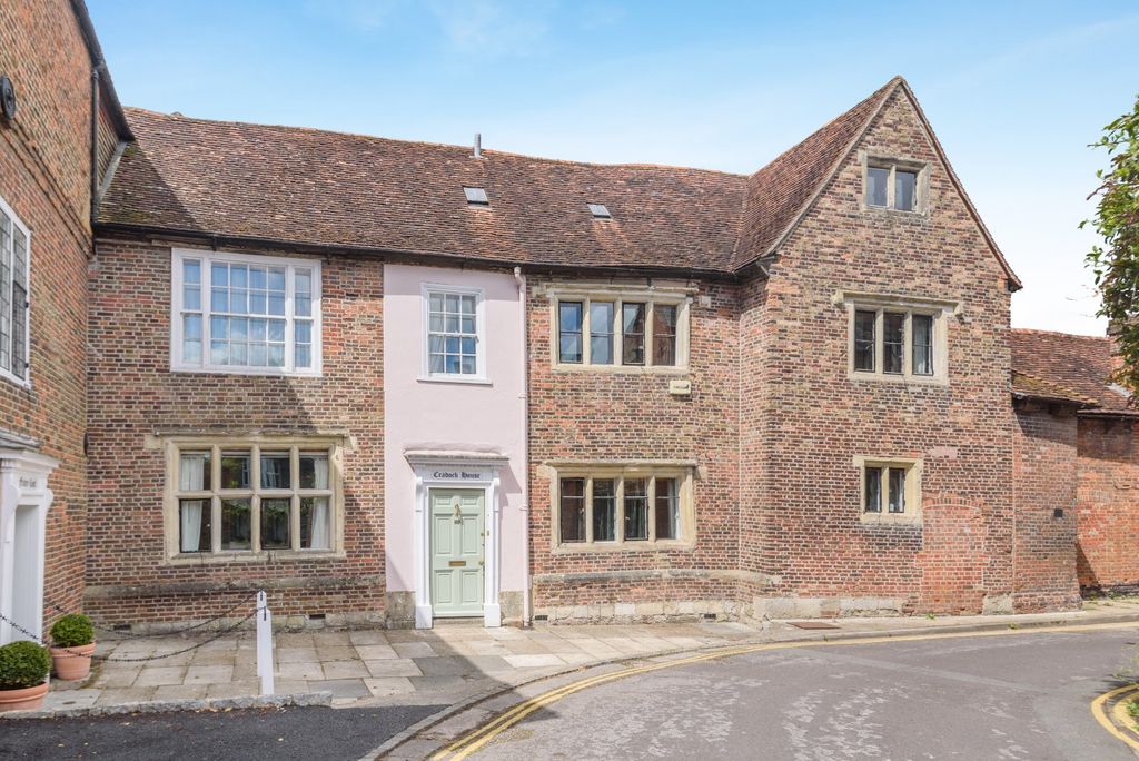 Property photo 1 of 11 Cradock House