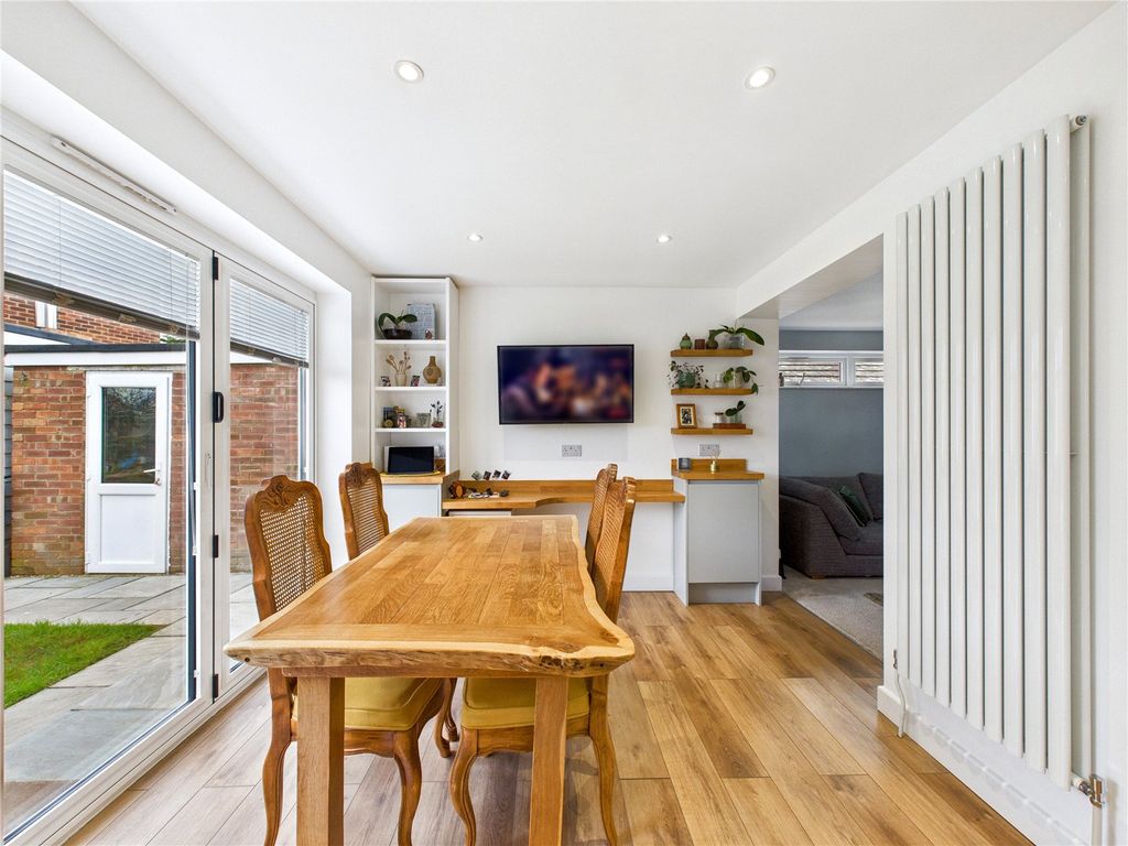 Property photo 3 of 24 Picture No. 12