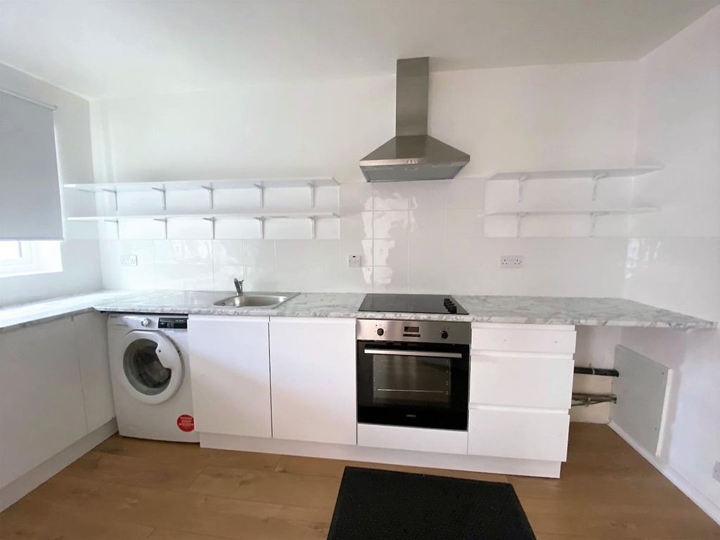 Property photo 3 of 11 Thumbnail_Img_2732Min.Jpg