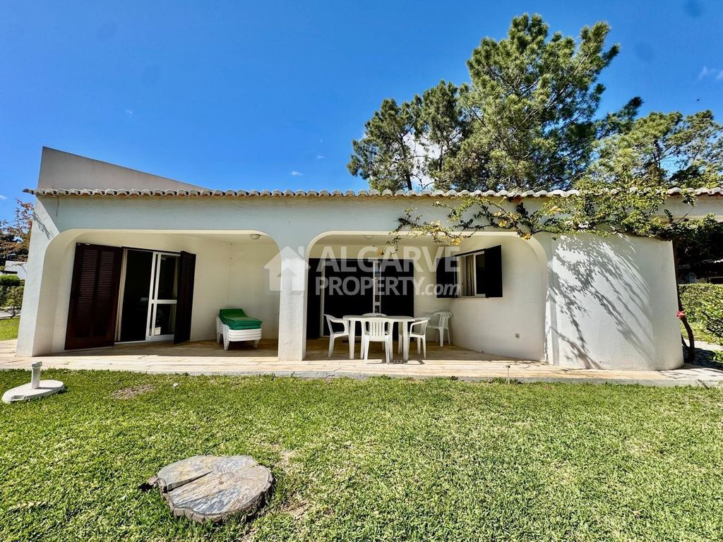 Property photo 1 of 44 Detached 3-Bedroom Single-Storey Villa For Sale In Balaia Golf Village Albufeira