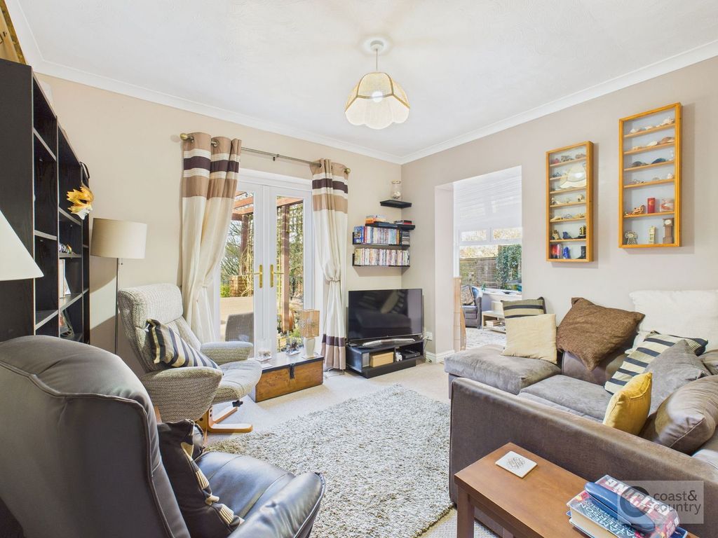 Property photo 2 of 26