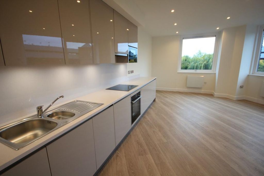 Property photo 3 of 5 Kitchen