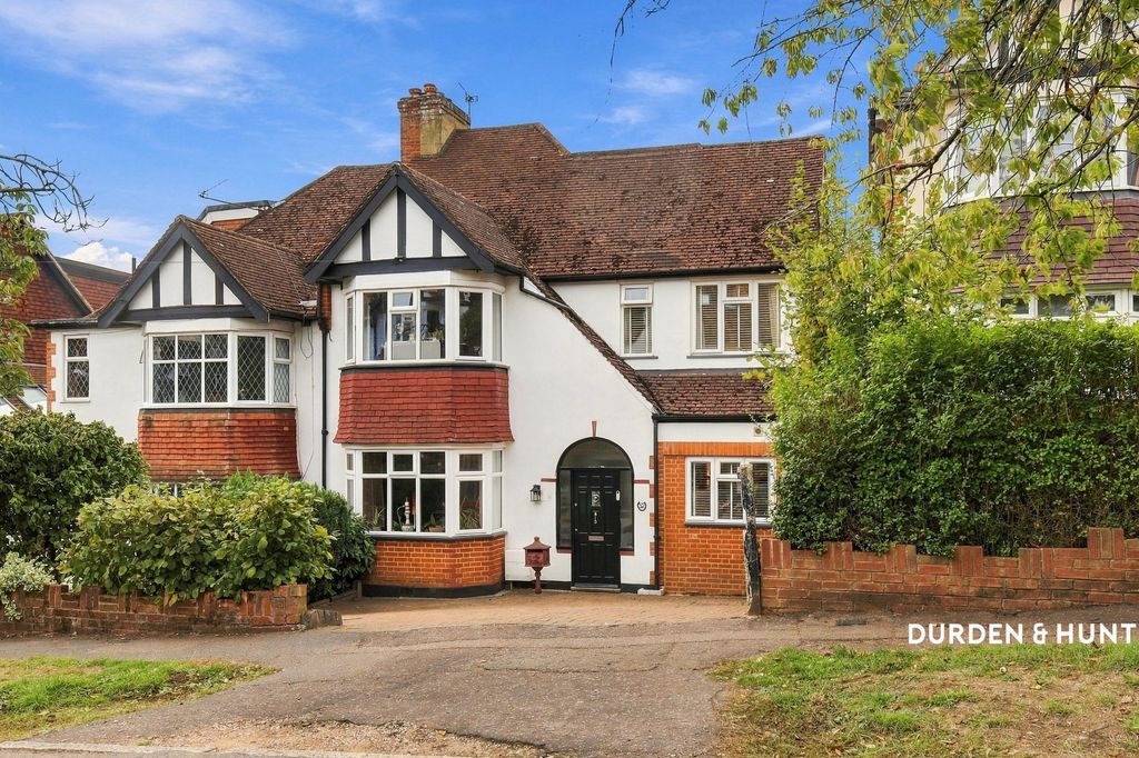 Property photo 1 of 24