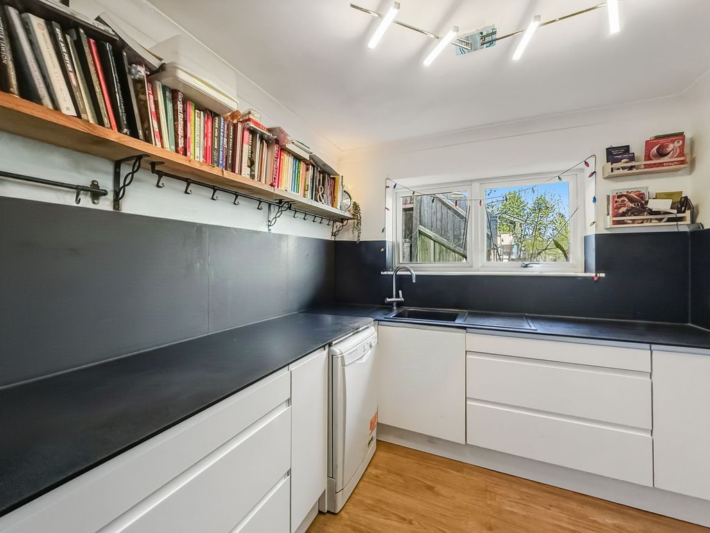 Property photo 2 of 21