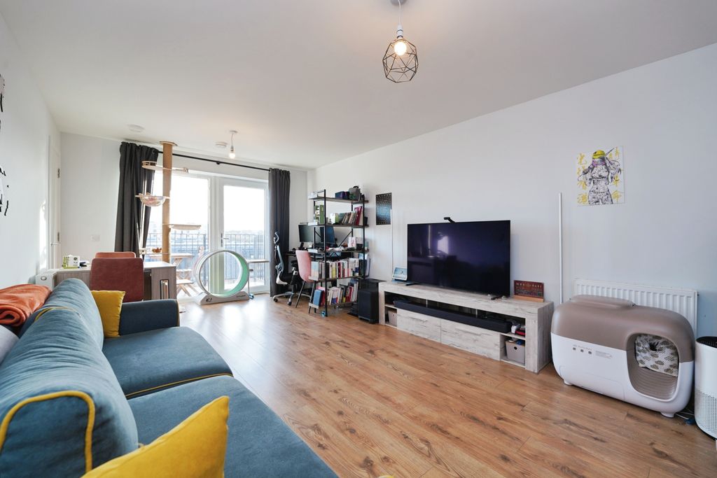 Property photo 2 of 12