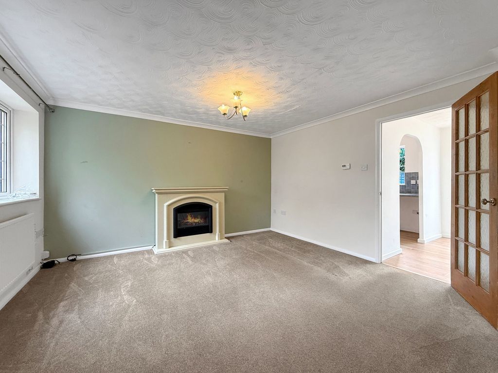 Property photo 2 of 22