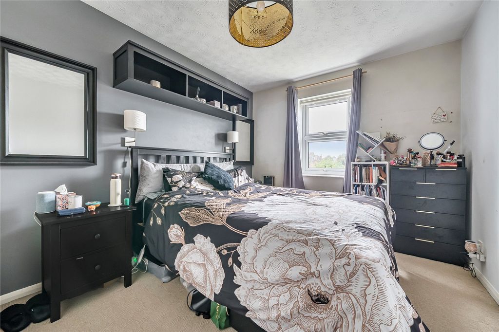 Property photo 3 of 19 Picture No. 01